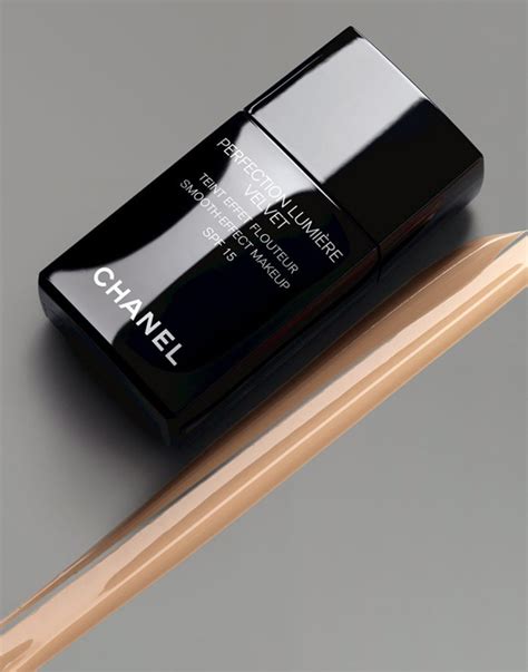 chanel perfection lumière velvet foundation review|Chanel perfection lumiere velvet makeup.